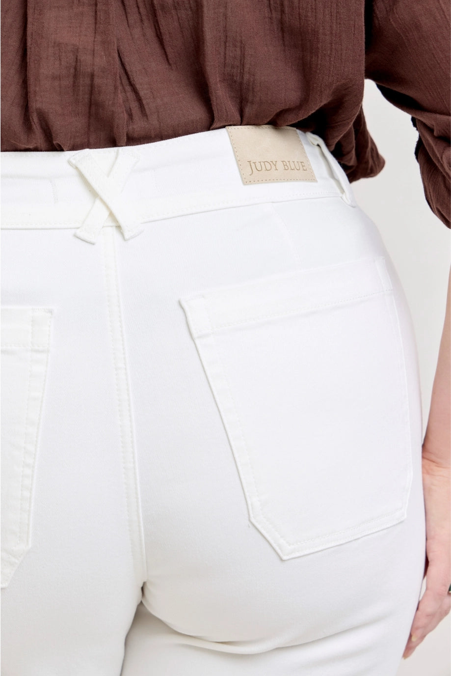 Judy Blue Wide Crop Front Patch Jeans Curvy 881077