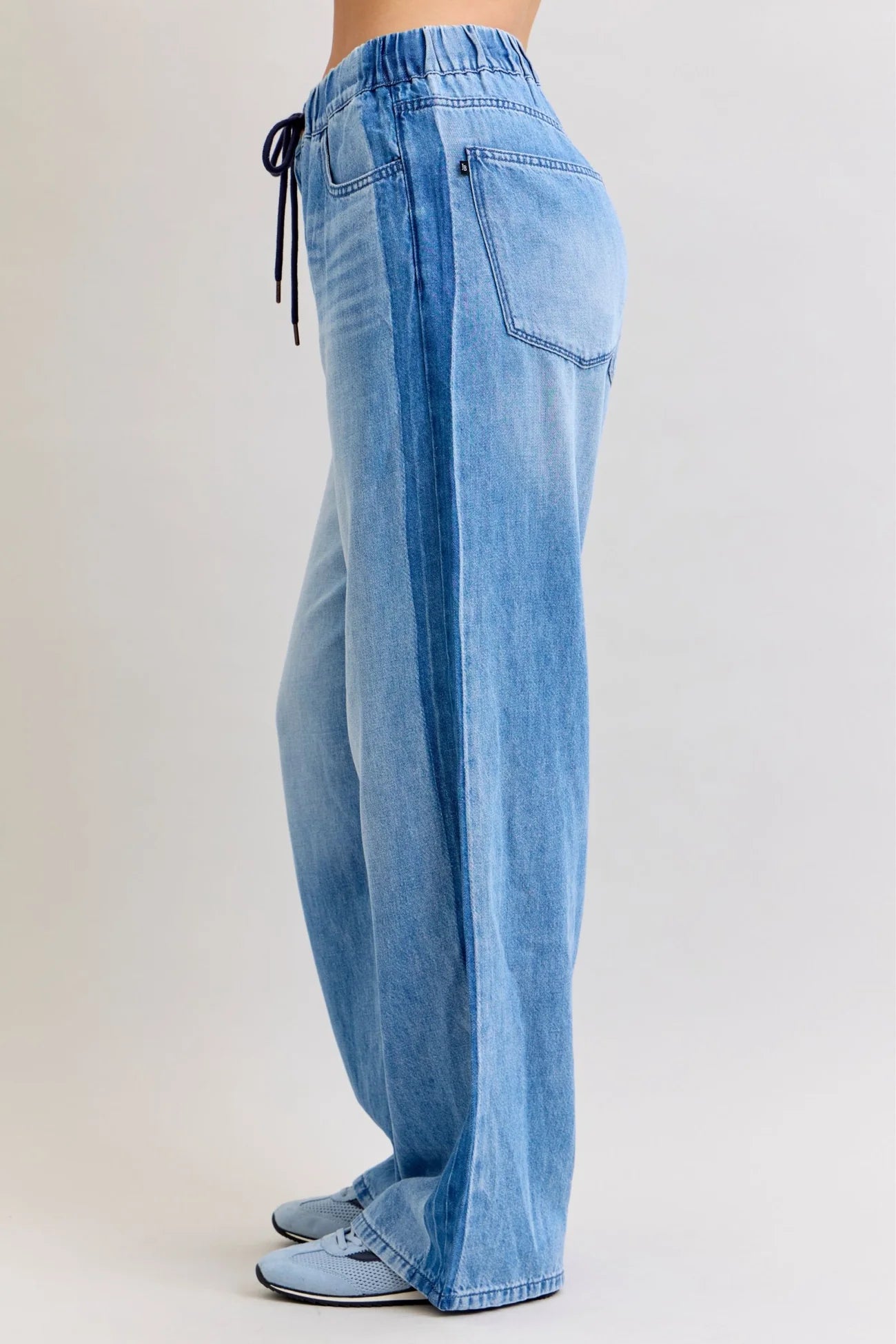 Judy Blue High Waist Wilhemina Elastic Waistband & Side Panel Denim Jeans 881005