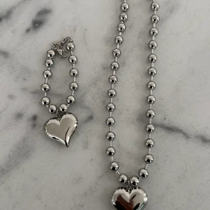 Silver Bubble Heart Bracelet by Chansuttpearls