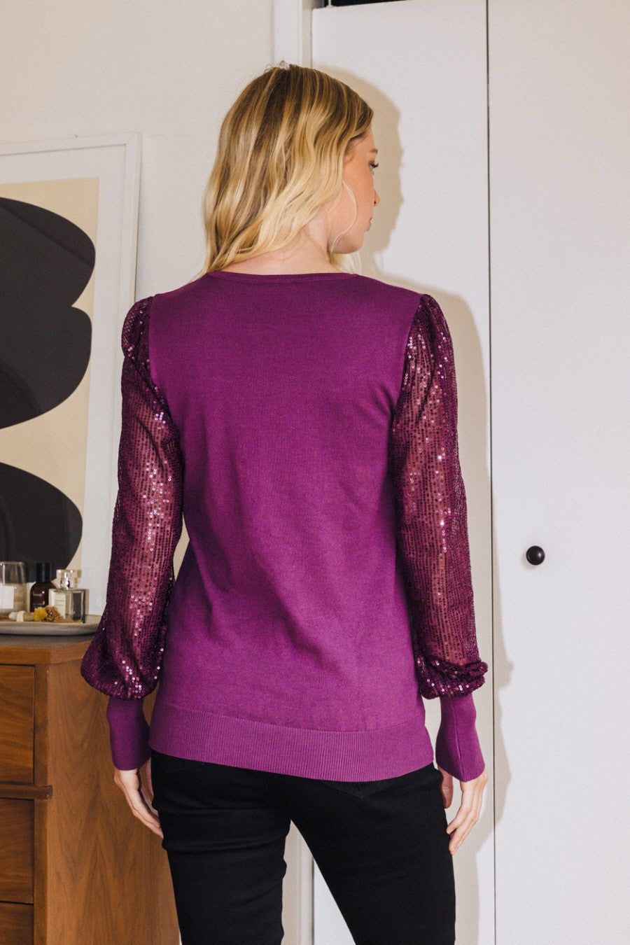 Round Neckline Sequined Long Sleeve Knit Top (Curvy only)