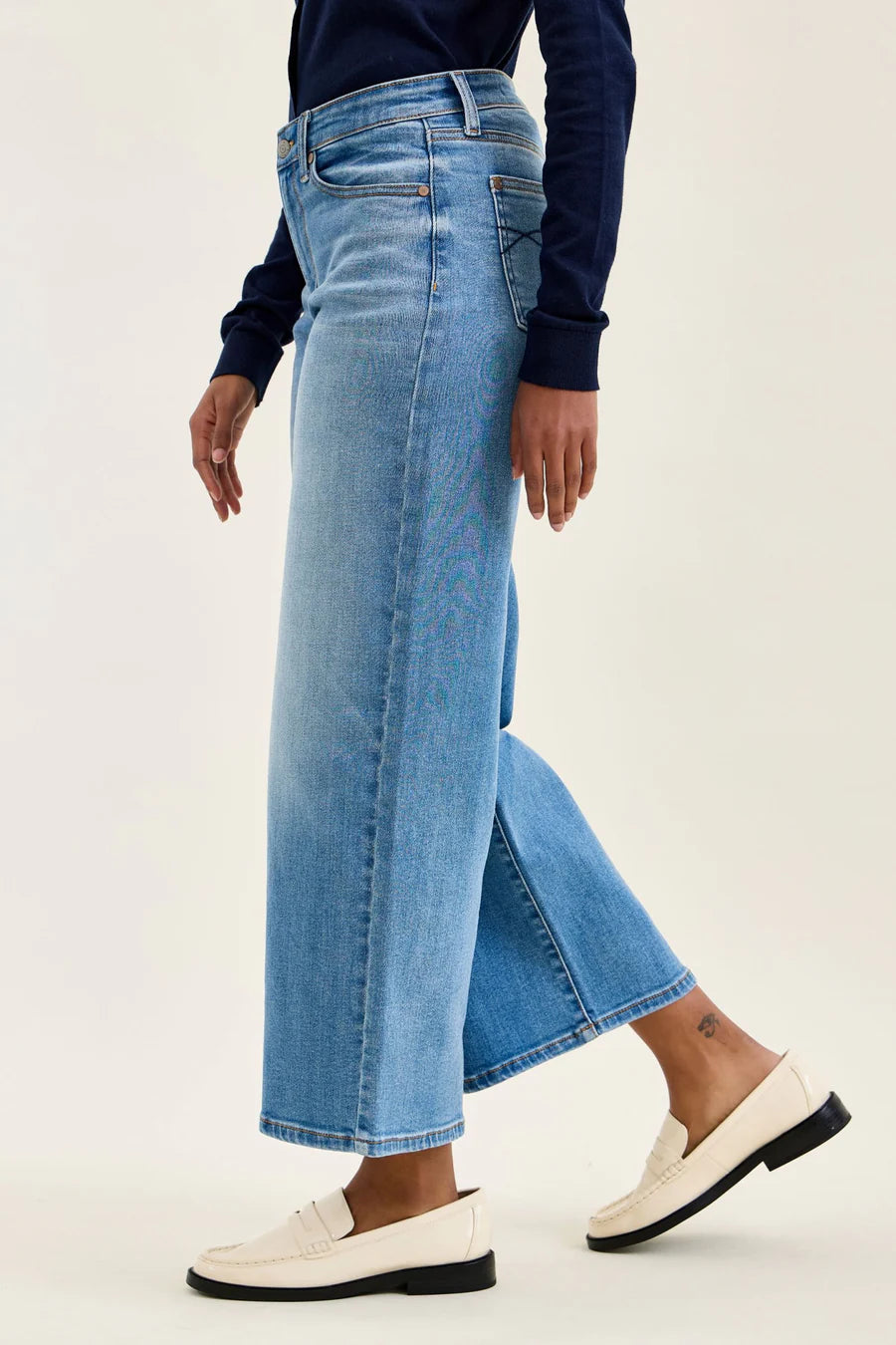 Judy Blue Mid Rise Claudia Ankle Wide Leg Denim Jeans 82738