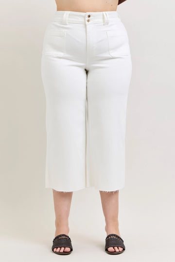 Judy Blue Wide Crop Front Patch Jeans Curvy 881077