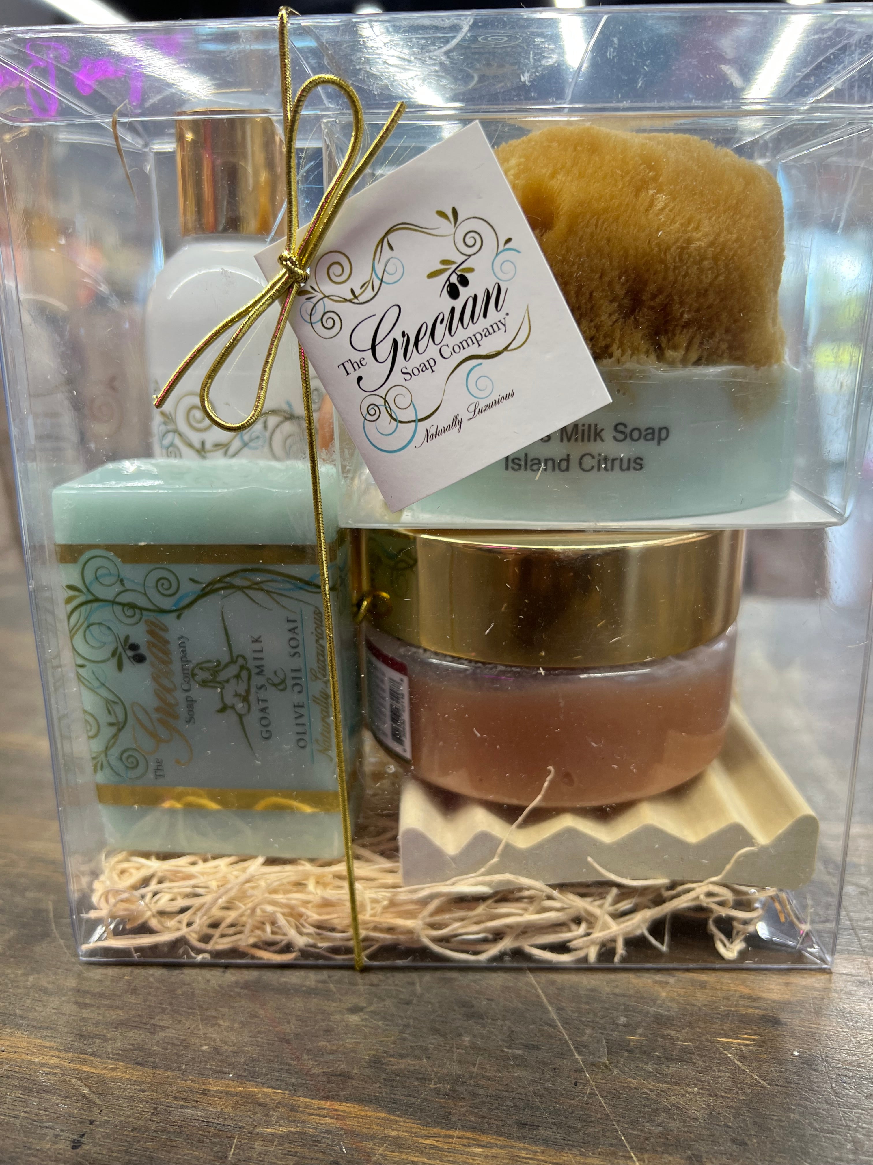 Island Citrus All-Natural Spa Night Goat's Milk with Sea Sponge Gift Box