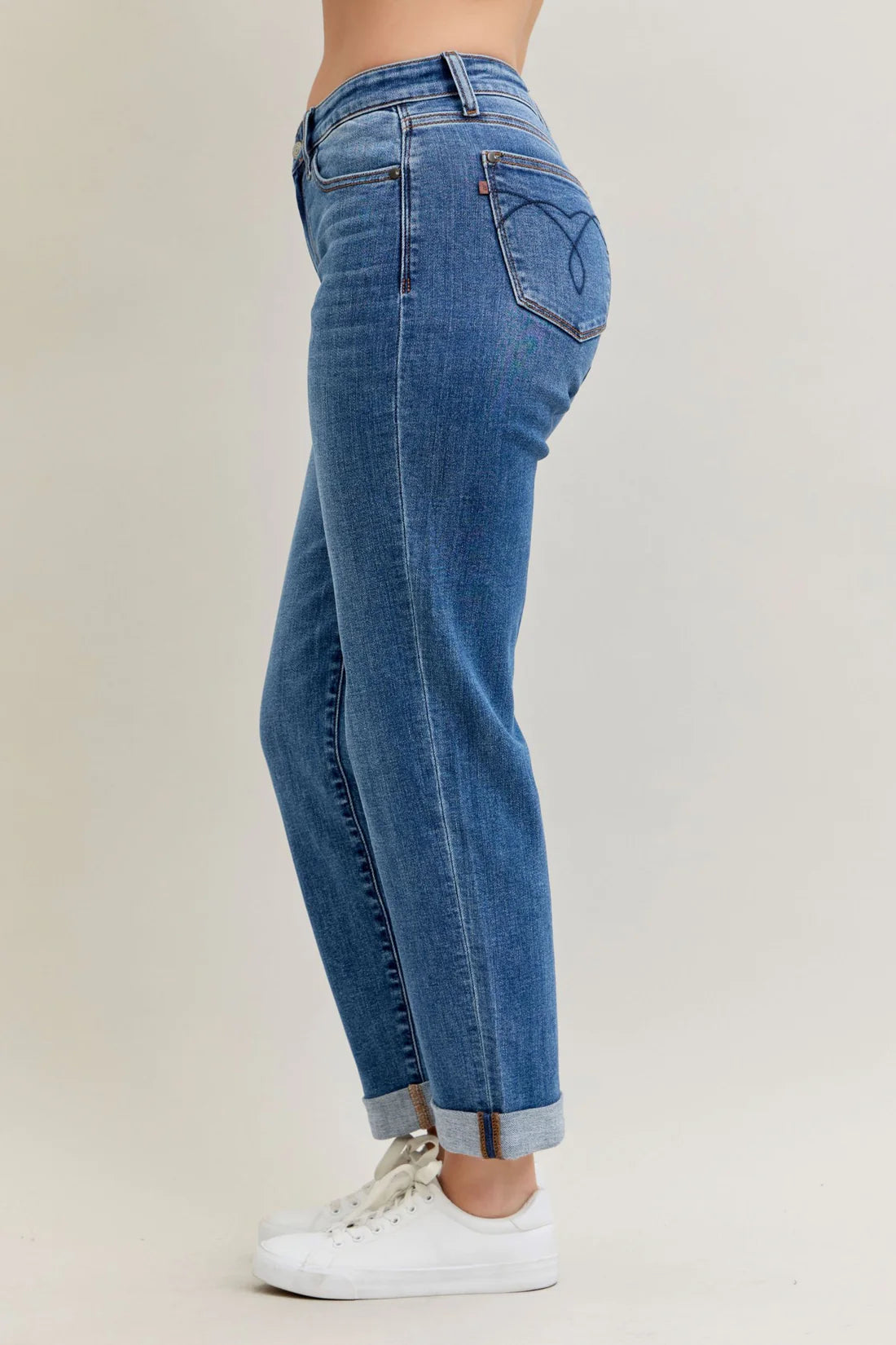 Judy Blue Mid Rise Classic Cuffed Boyfriend Denim Jeans 82685