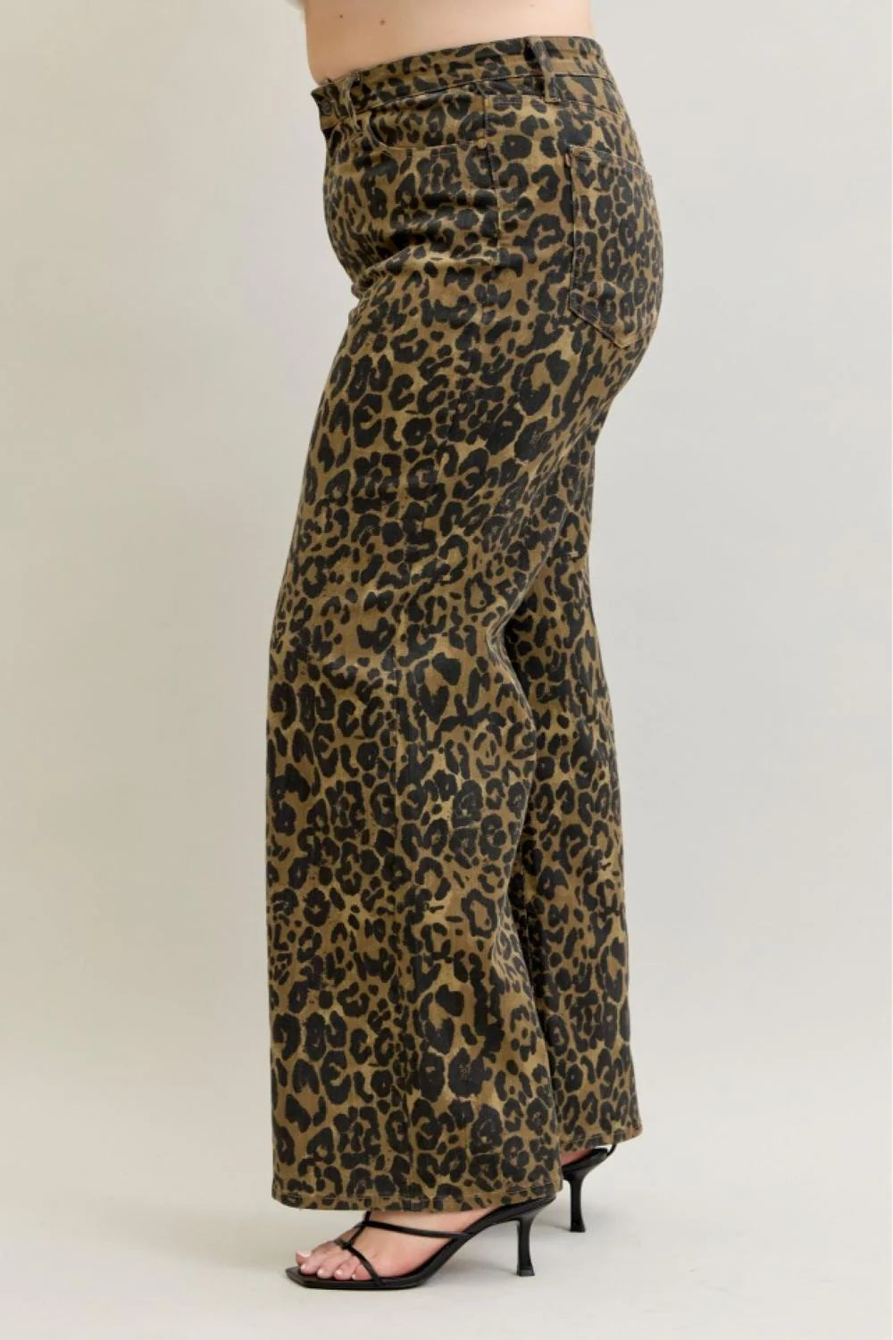 Judy Blue Full Run High Waist Retro Leopard Wide Leg Denim Jeans 881022