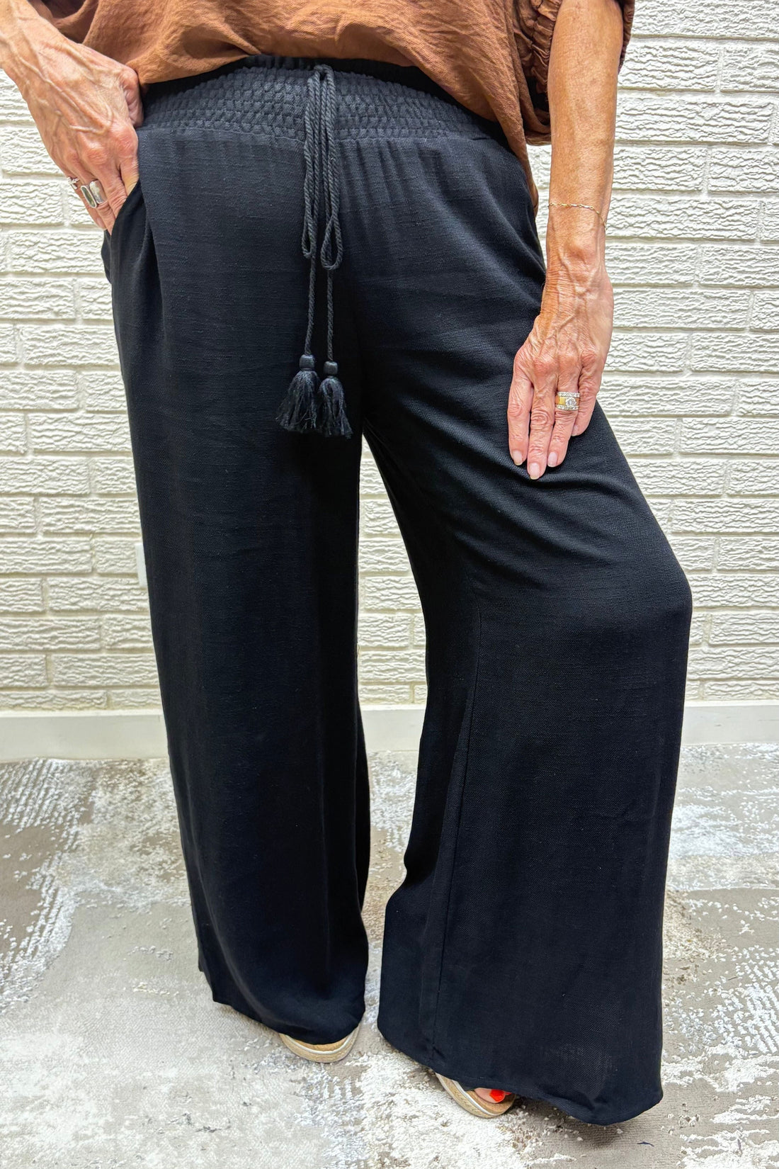 Drawstring Tassel Straight Leg Pants by Eesome