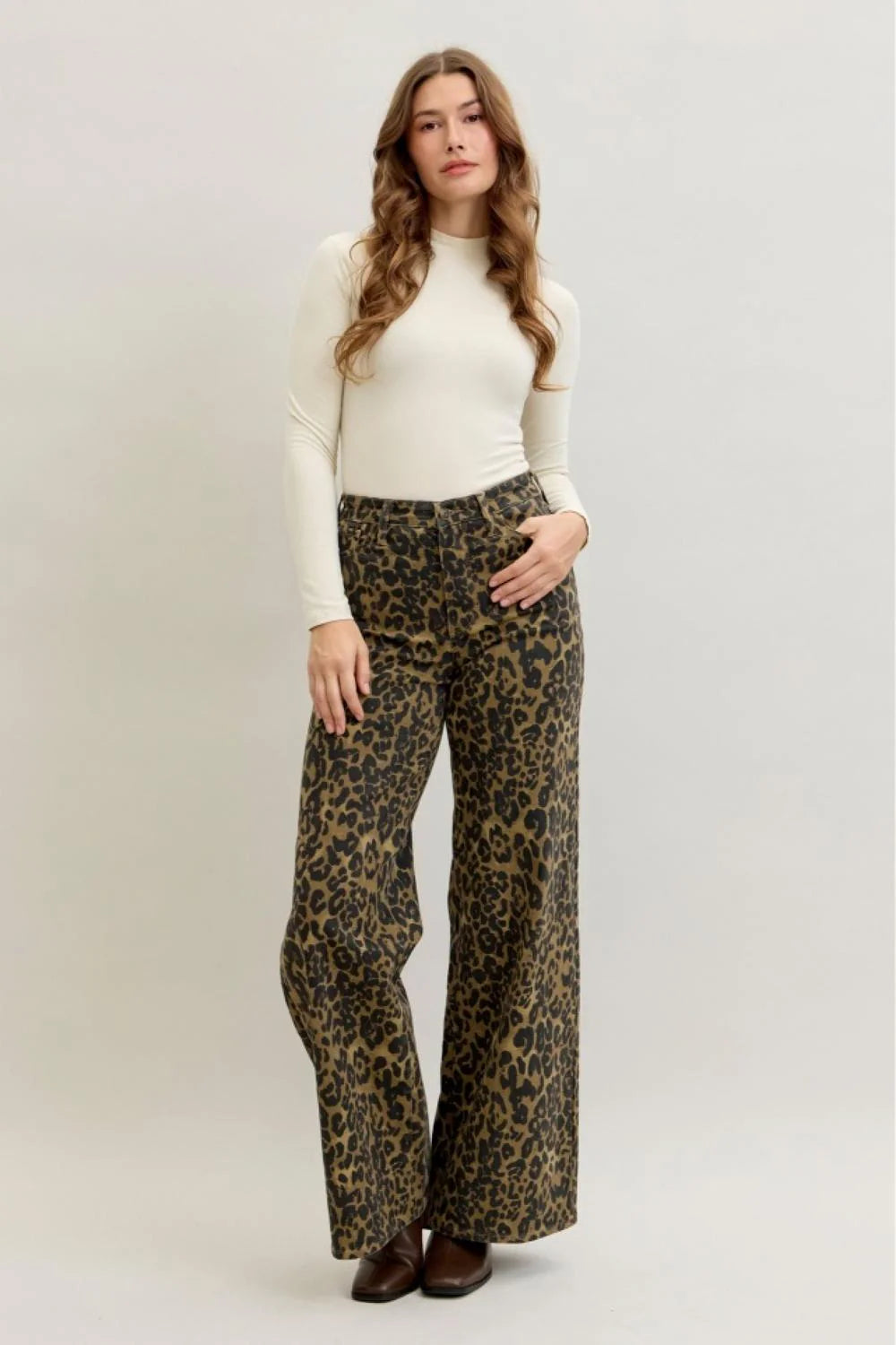 Judy Blue Full Run High Waist Retro Leopard Wide Leg Denim Jeans 881022