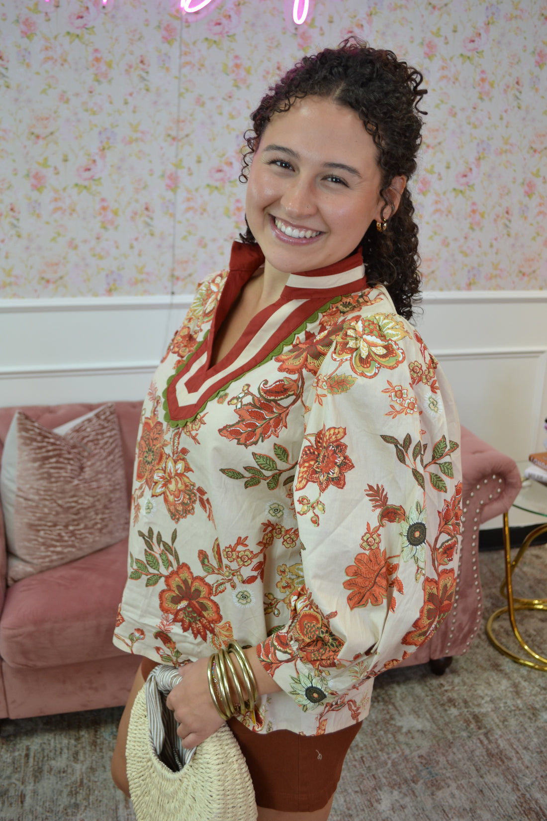 Floral Scallop Accent Top By Entro