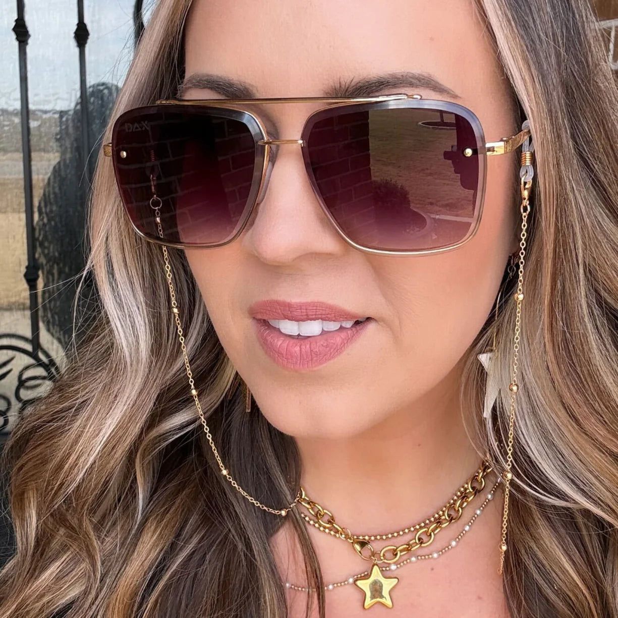Dax Eyewear Chain Gold