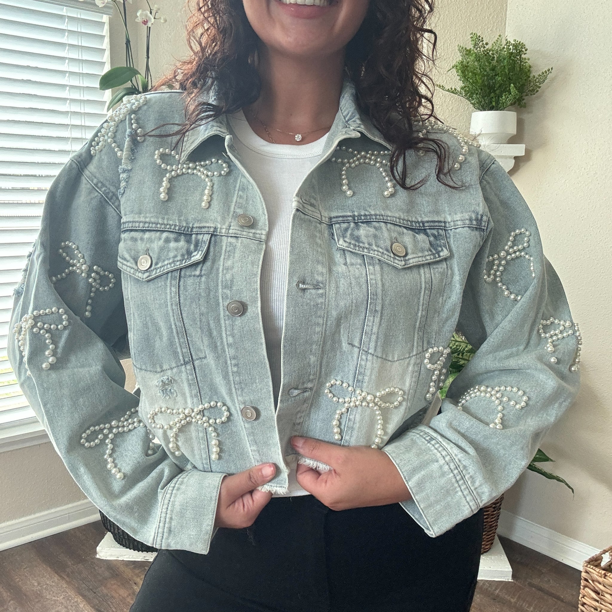 Denim Washed Pearl Bow Embellished Cropped Jacket