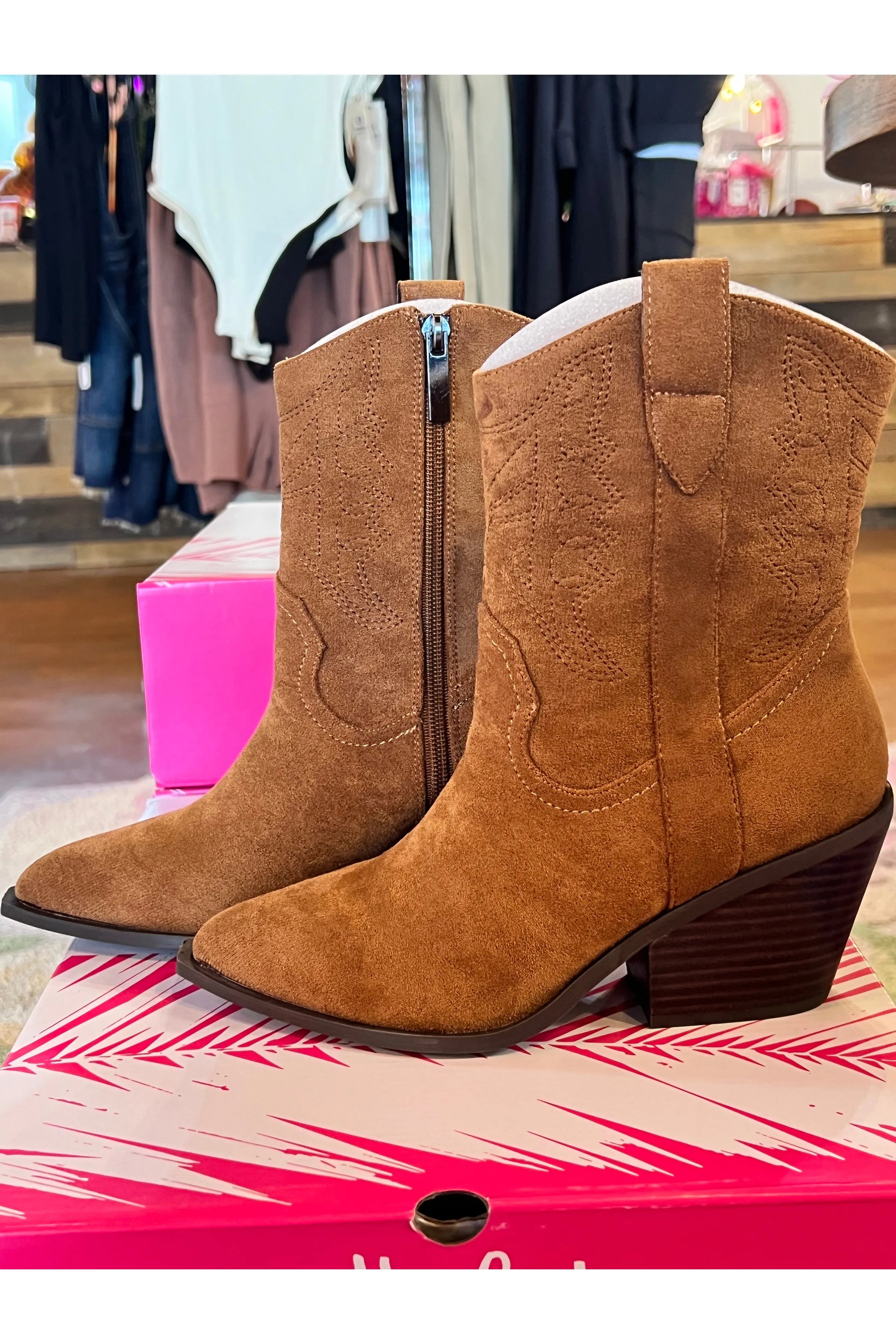 Corky's Rowdy Tobacco Suede