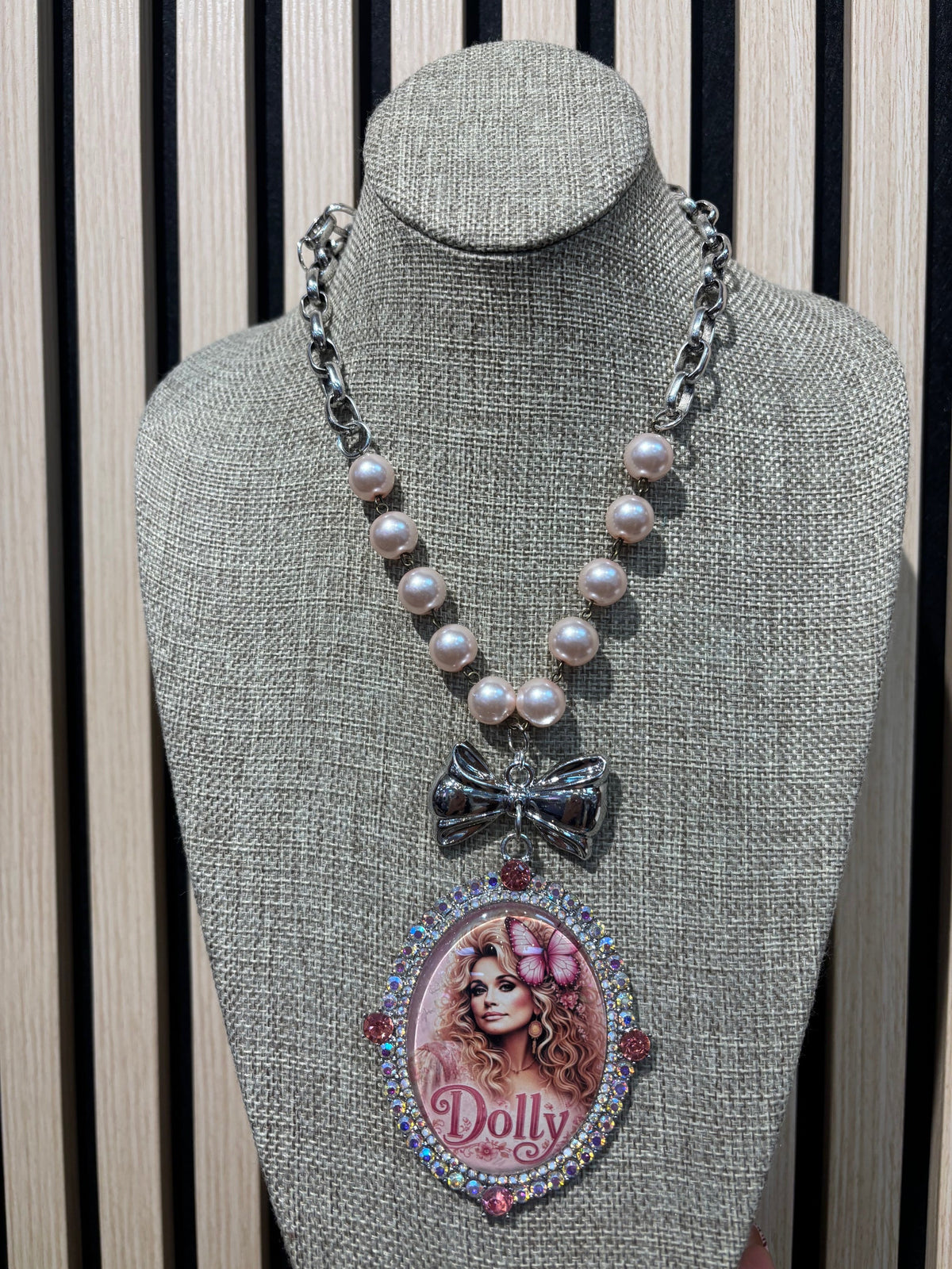 Gypsy South Dolly's Southern Glam Pearl Necklace