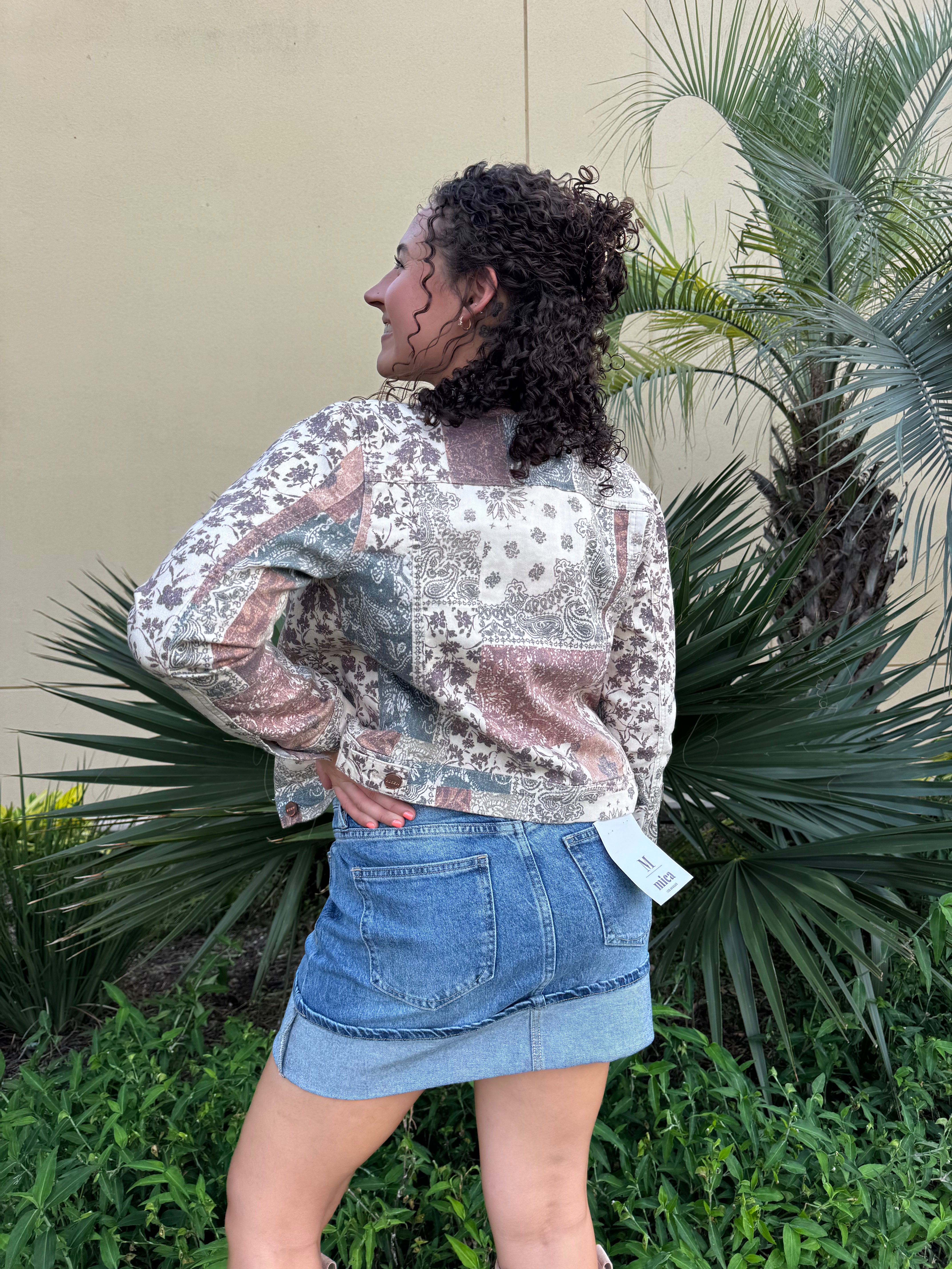 Reg/ Plus Paisley Print Denim Jacket