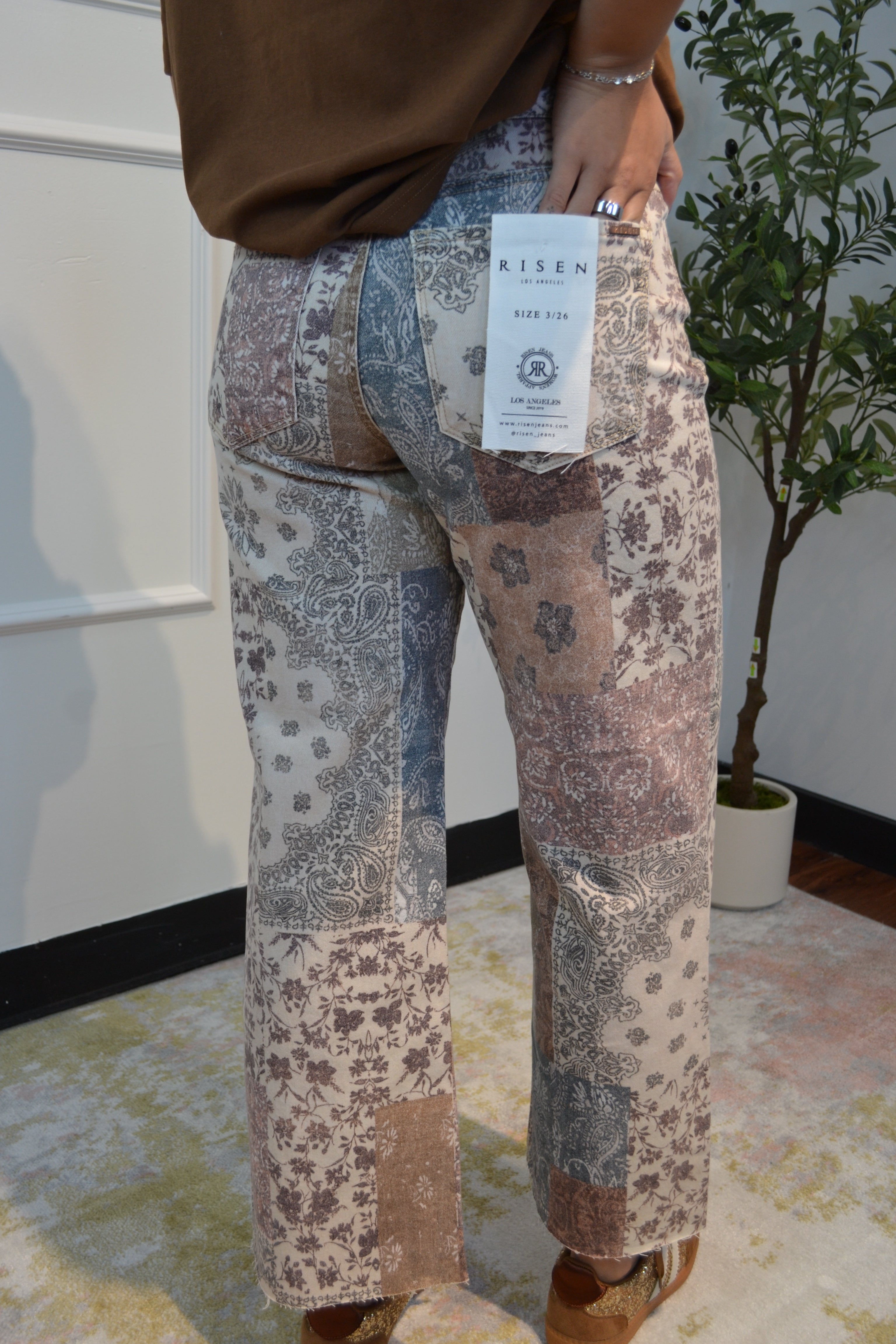 Full Run Earth Block High Rise Wide Leg Pants