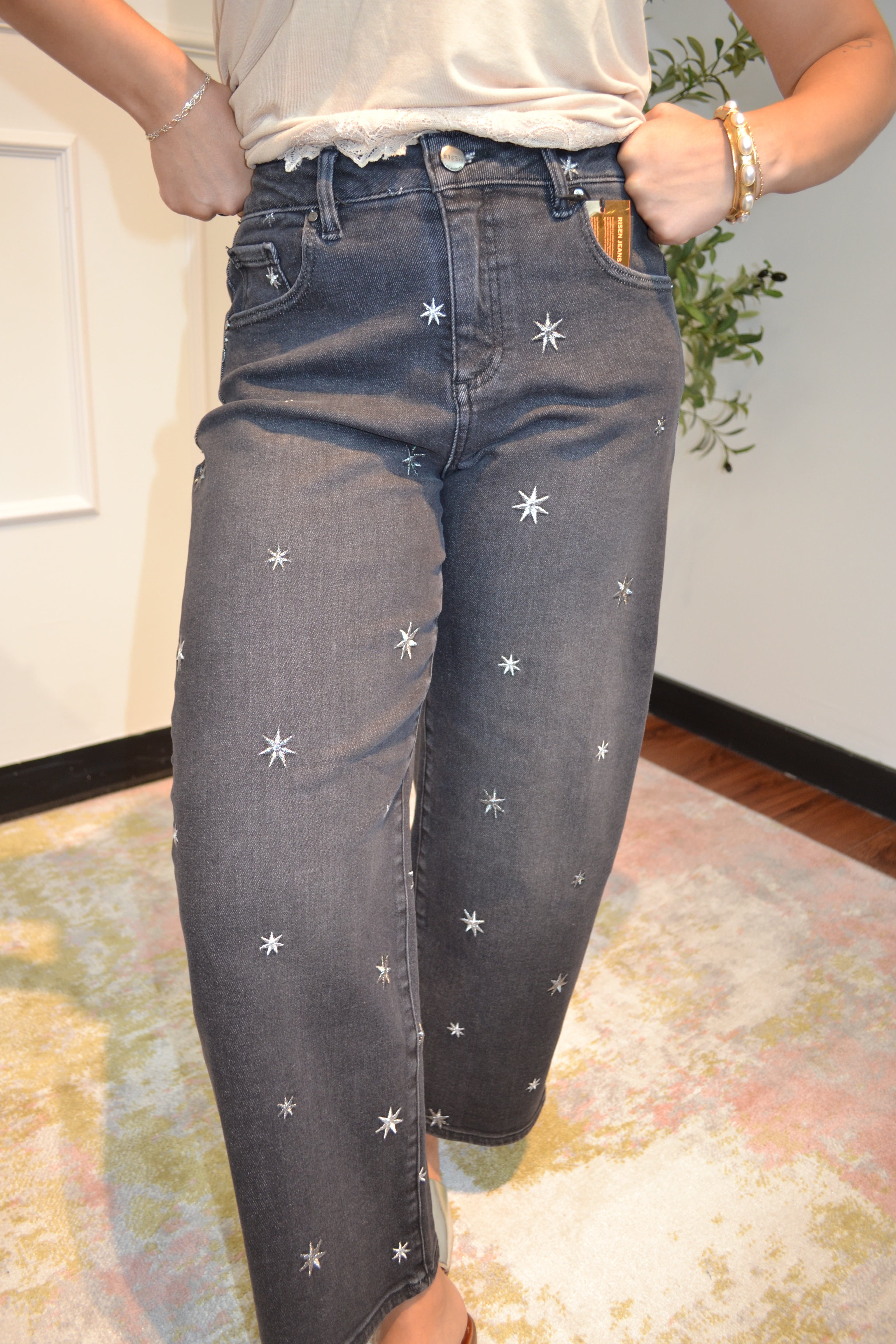 Risen Slouchy Crop Barrel Star Embroidery Jeans