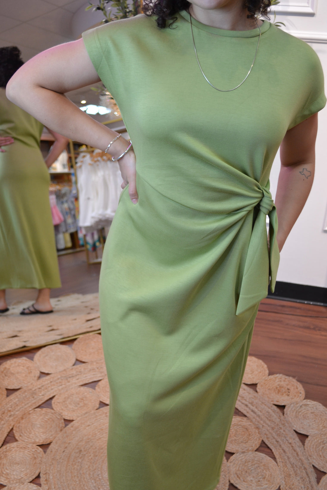 Main Character Dress By Entro