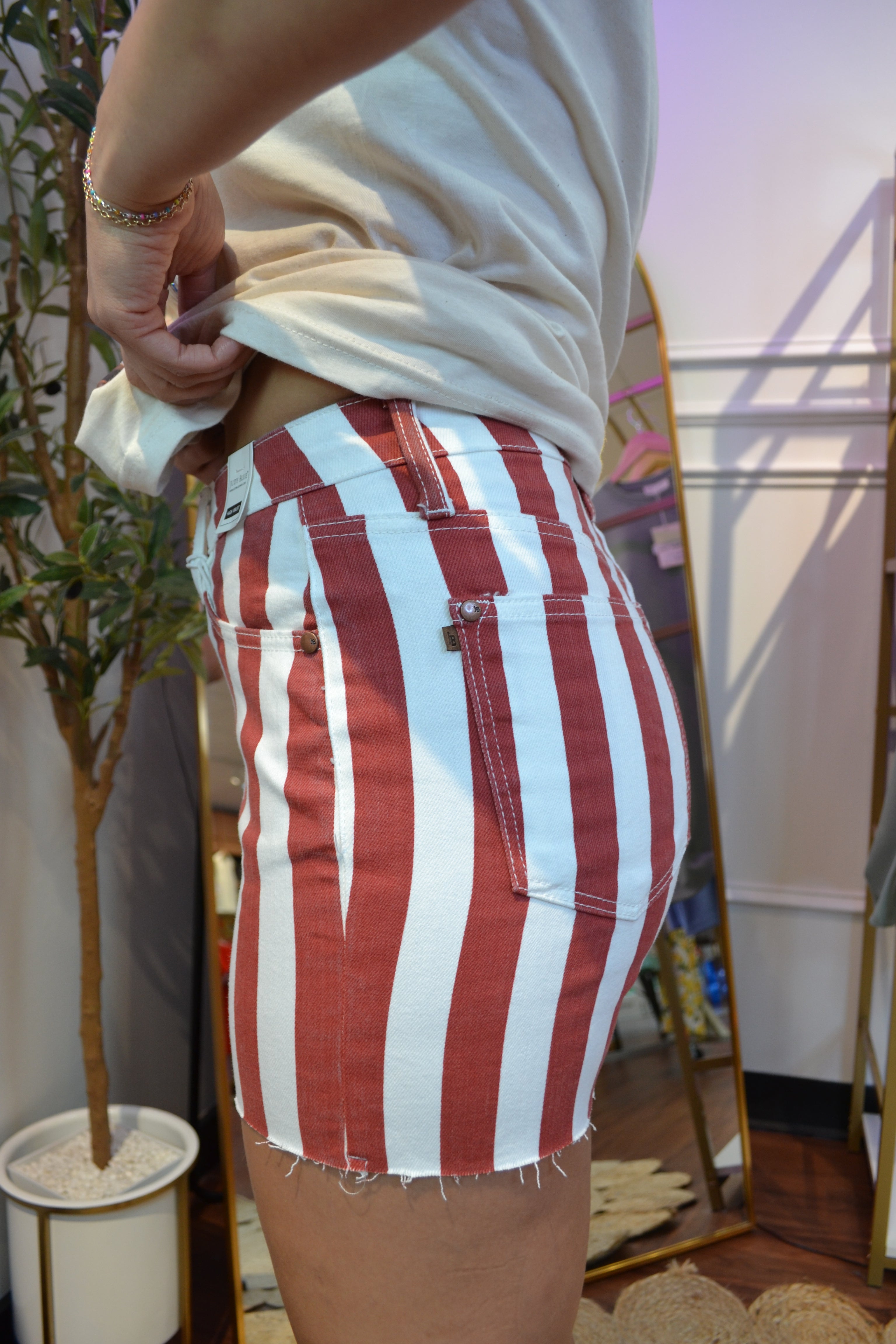 Hw Americana Flag Fray Hem Shorts