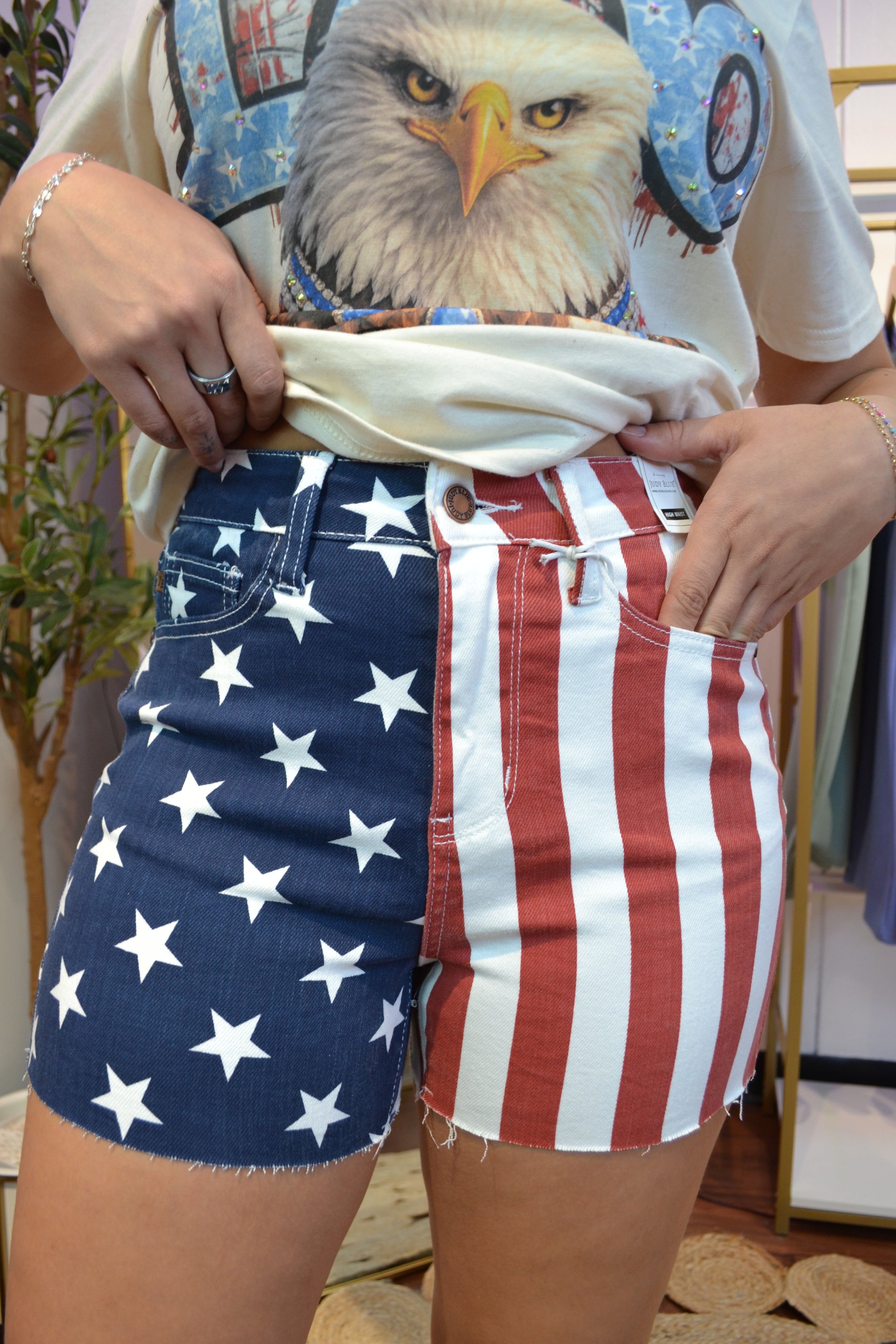 Hw Americana Flag Fray Hem Shorts