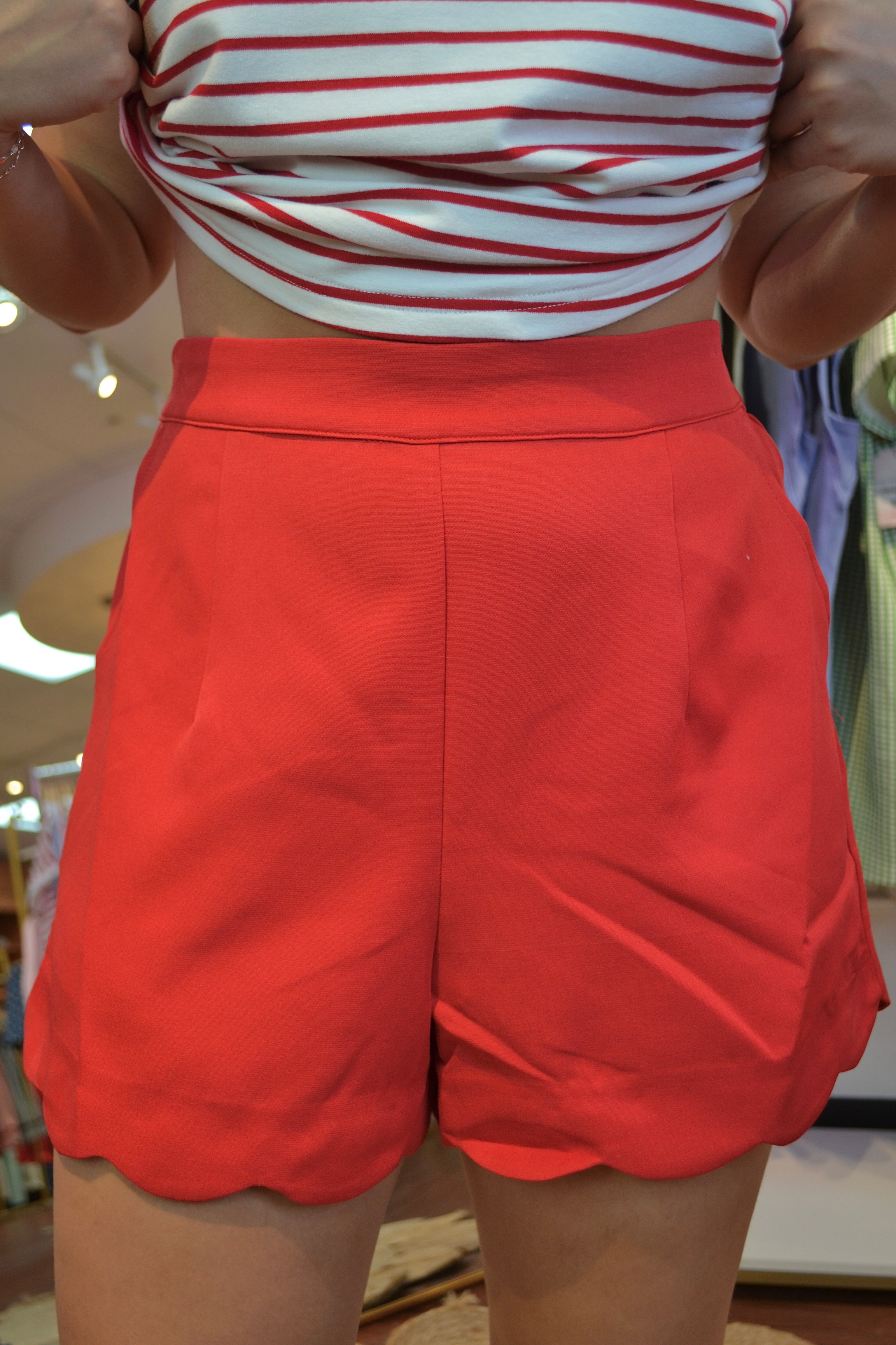 Firecracker Scallop Shorts By Jodifl
