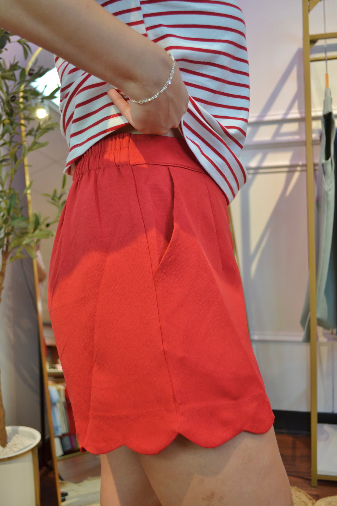 Firecracker Scallop Shorts By Jodifl