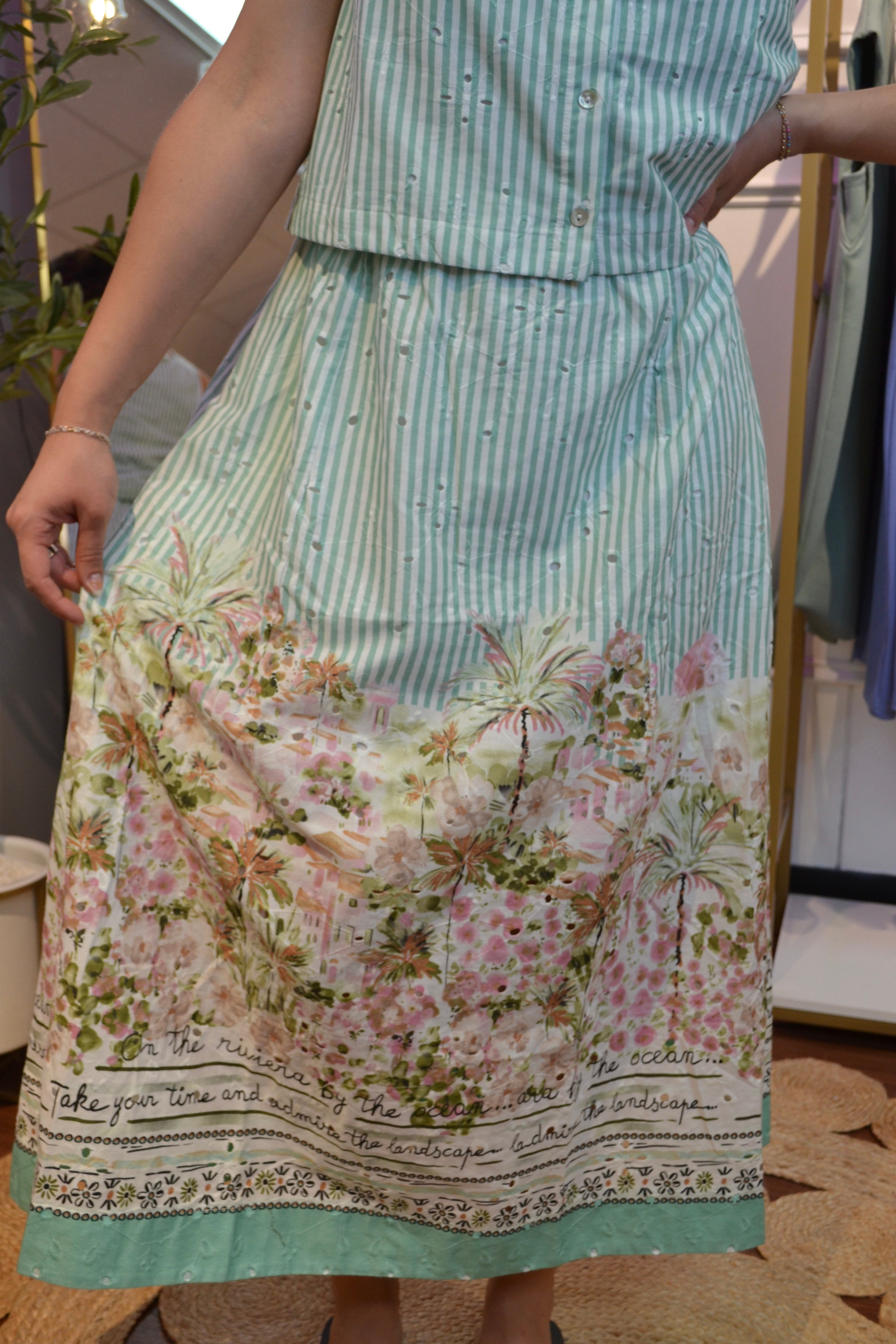 Seaside Stroll Skirt By Entro