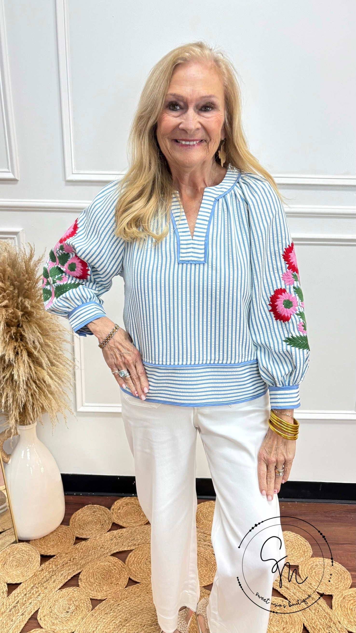 Botanical Bloom Sleeve Blouse By Entro