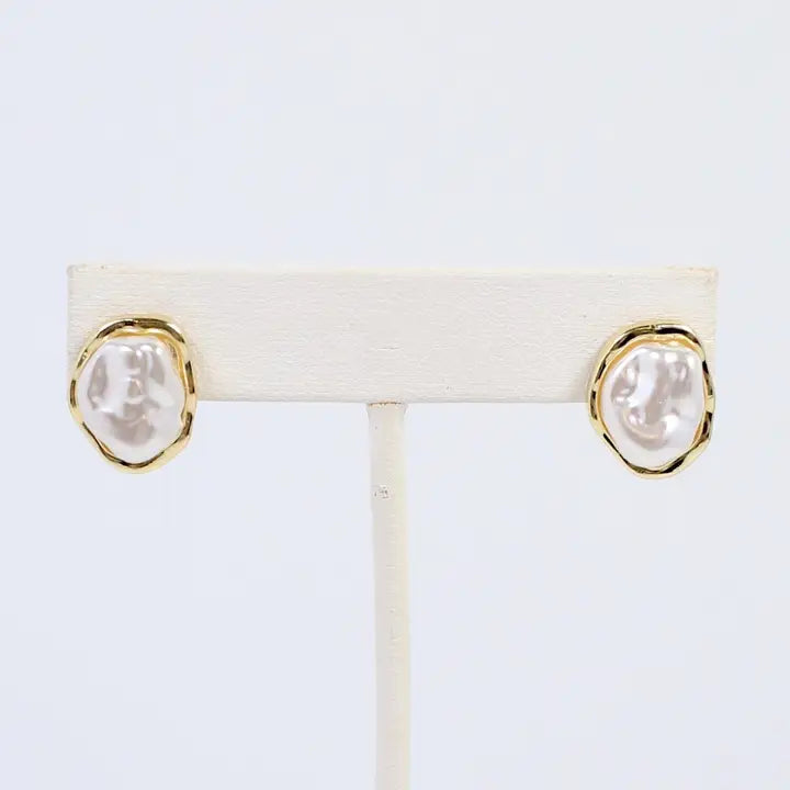 East Aurora Pearl Stud Earring Cream By Caroline Hill