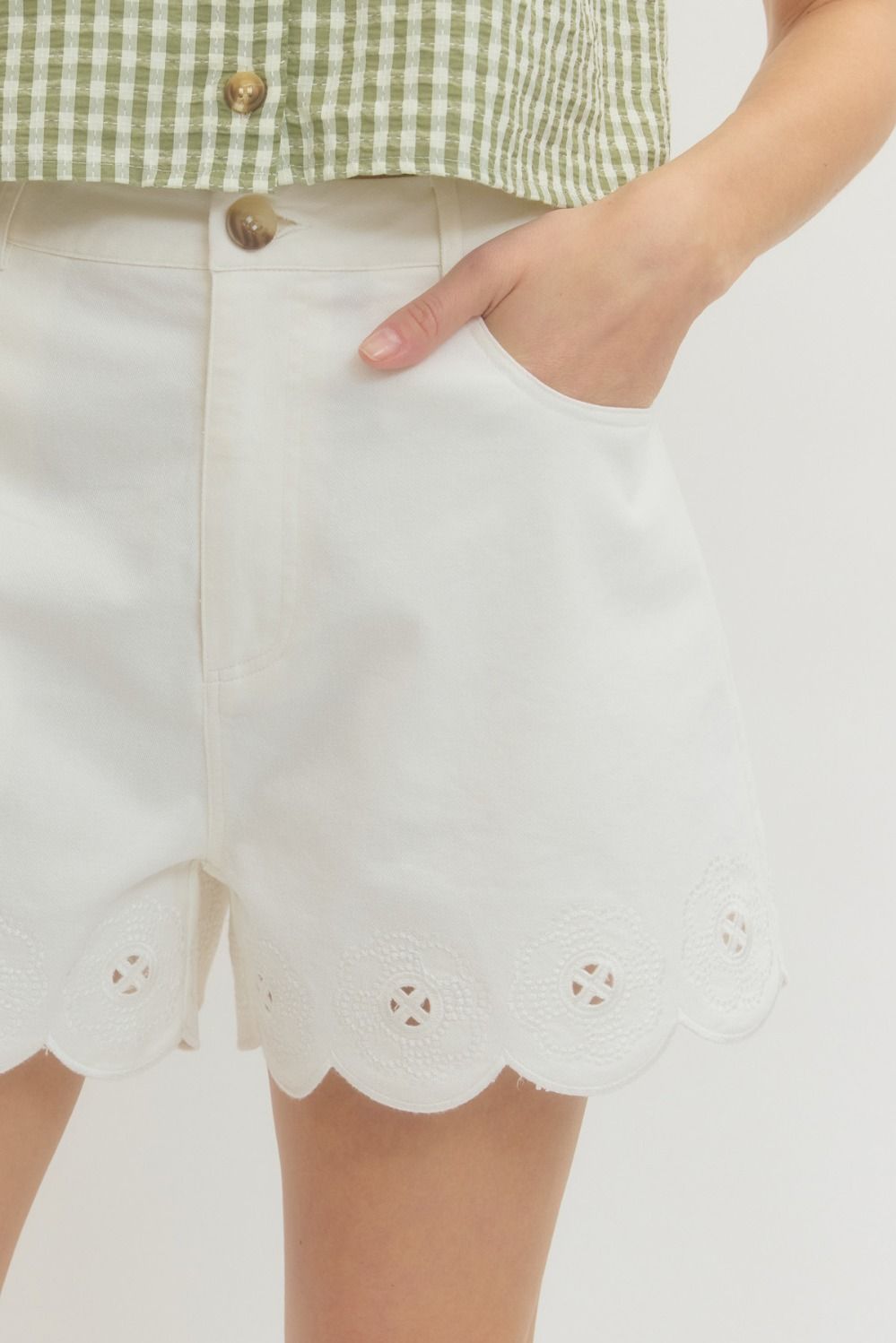 DG Soft Off-White Shorts By Entro
