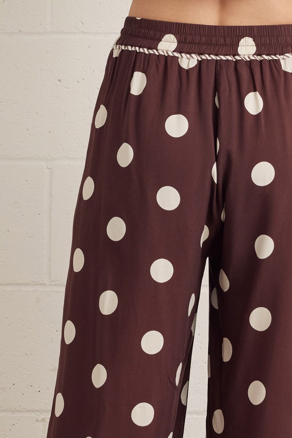 Mocha Dot Dream Set By Entro