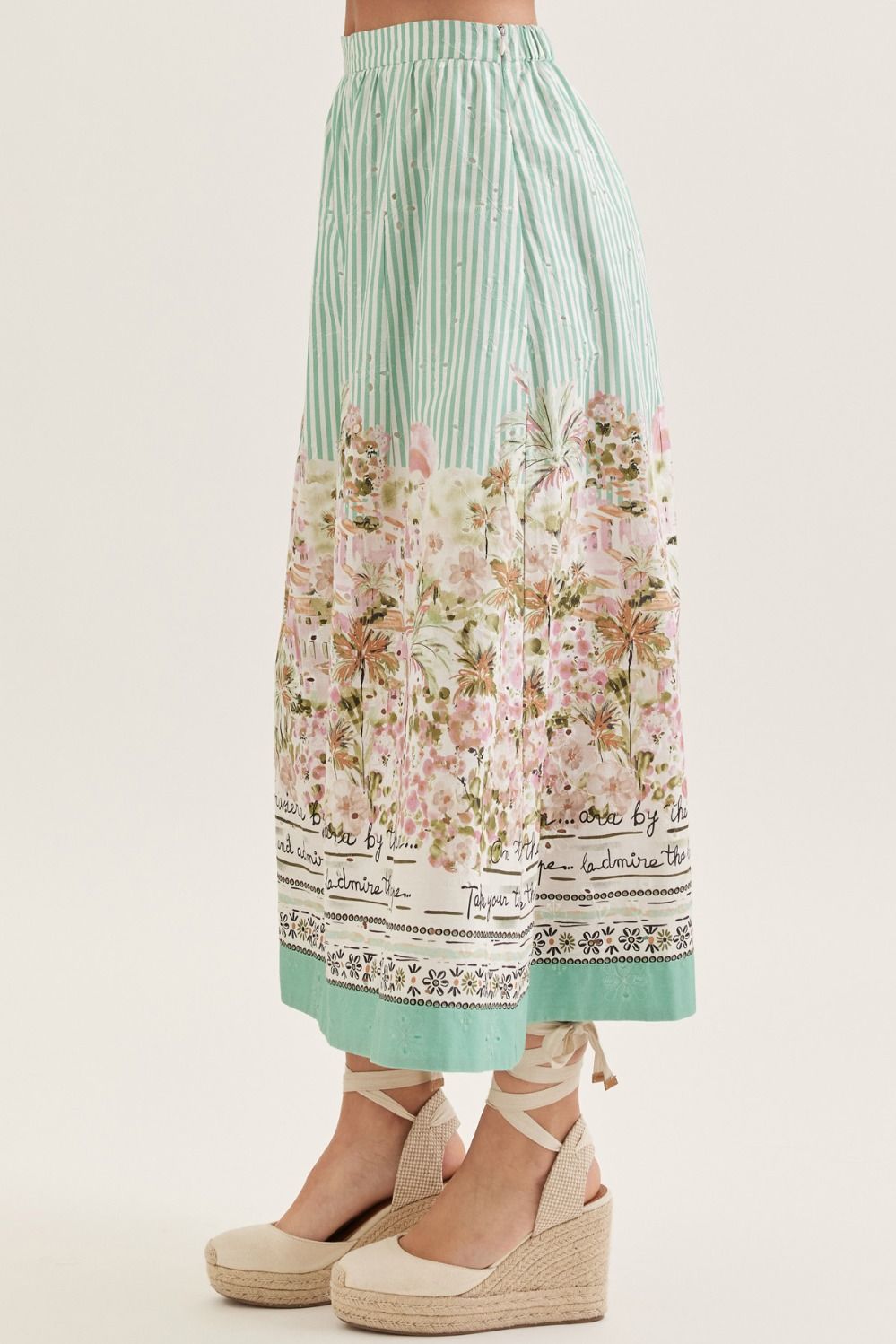 Seaside Stroll Skirt By Entro