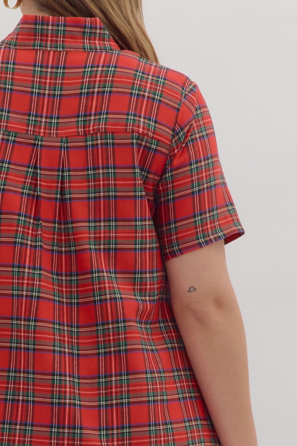 Curvy Plaid Short Sleeve Mini Dress By Entro