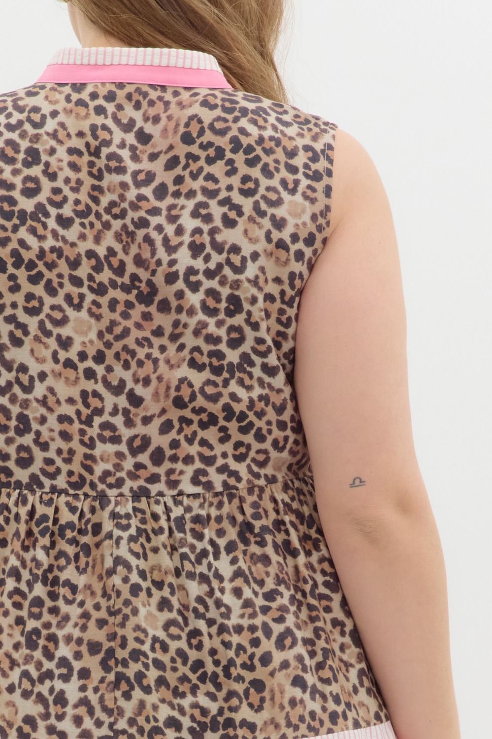 CURVE Sugar & Spice Leopard Dress By Entro