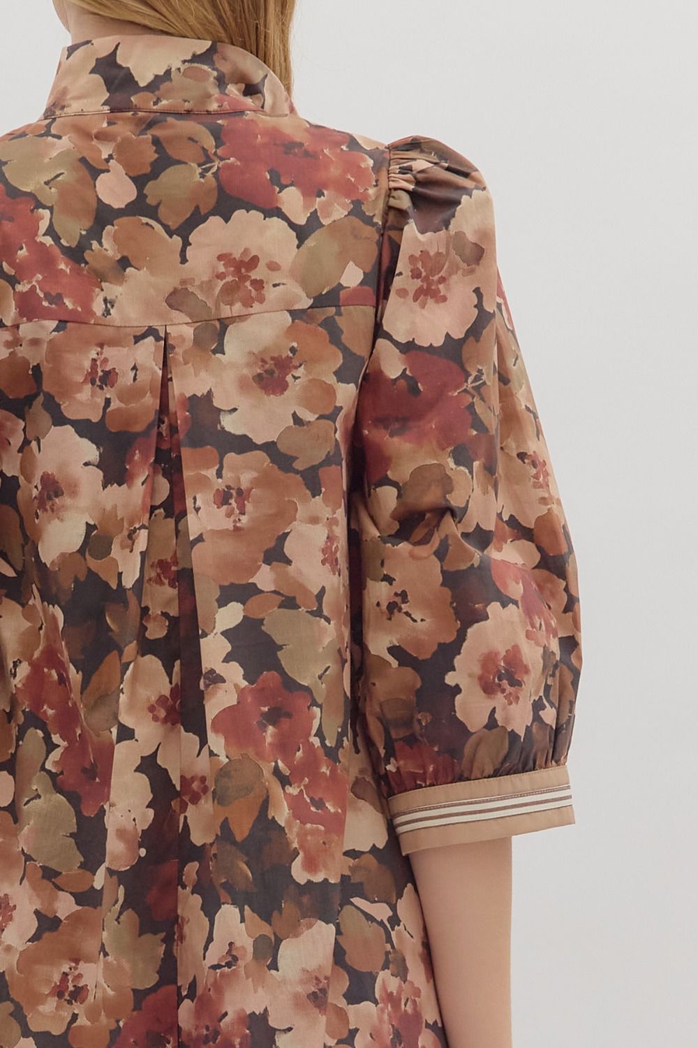 Patch Pocket Floral Print Mini Dress By Entro