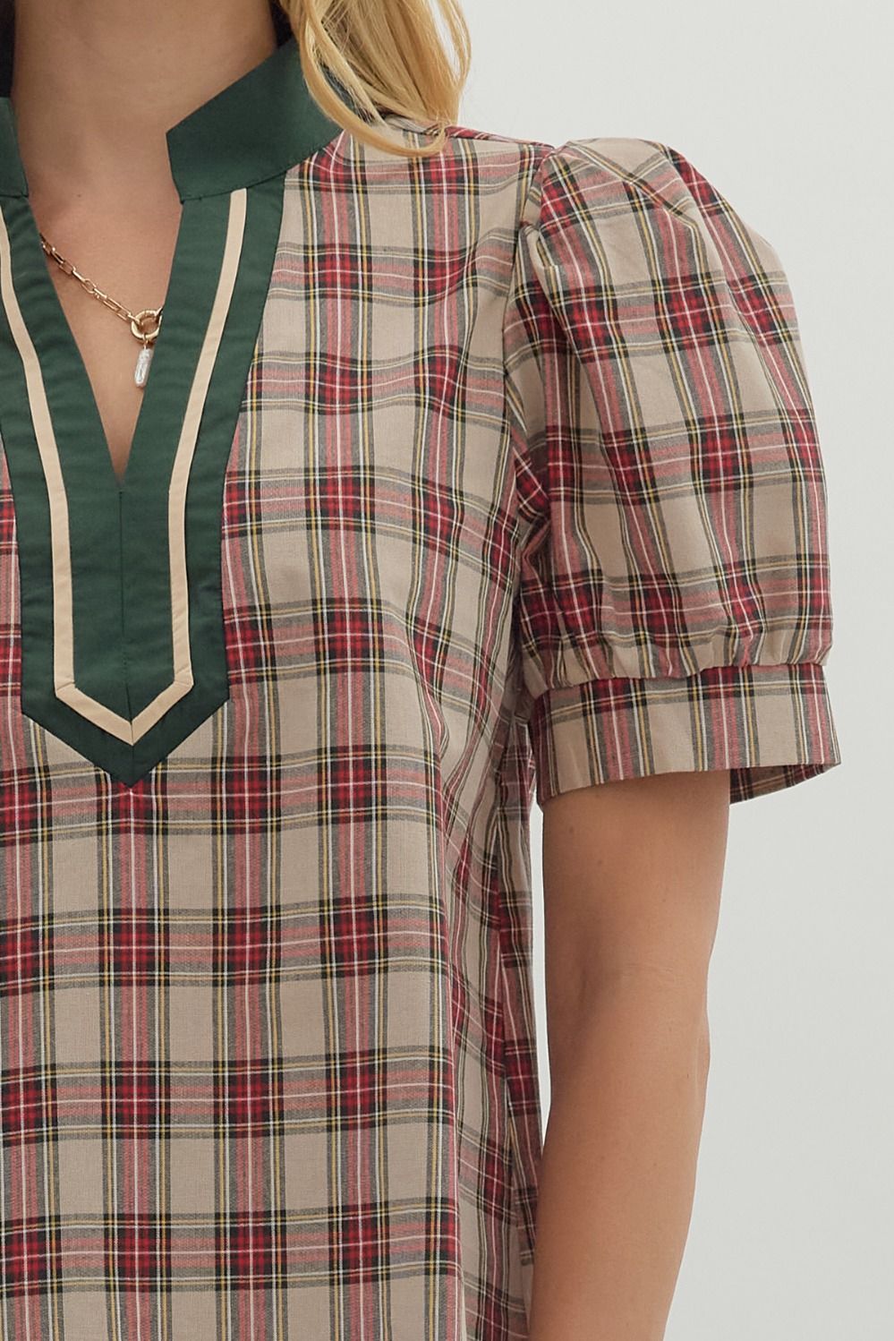 R/D Plaid Pattern Cuff Band Short Sleeve Top By Entro