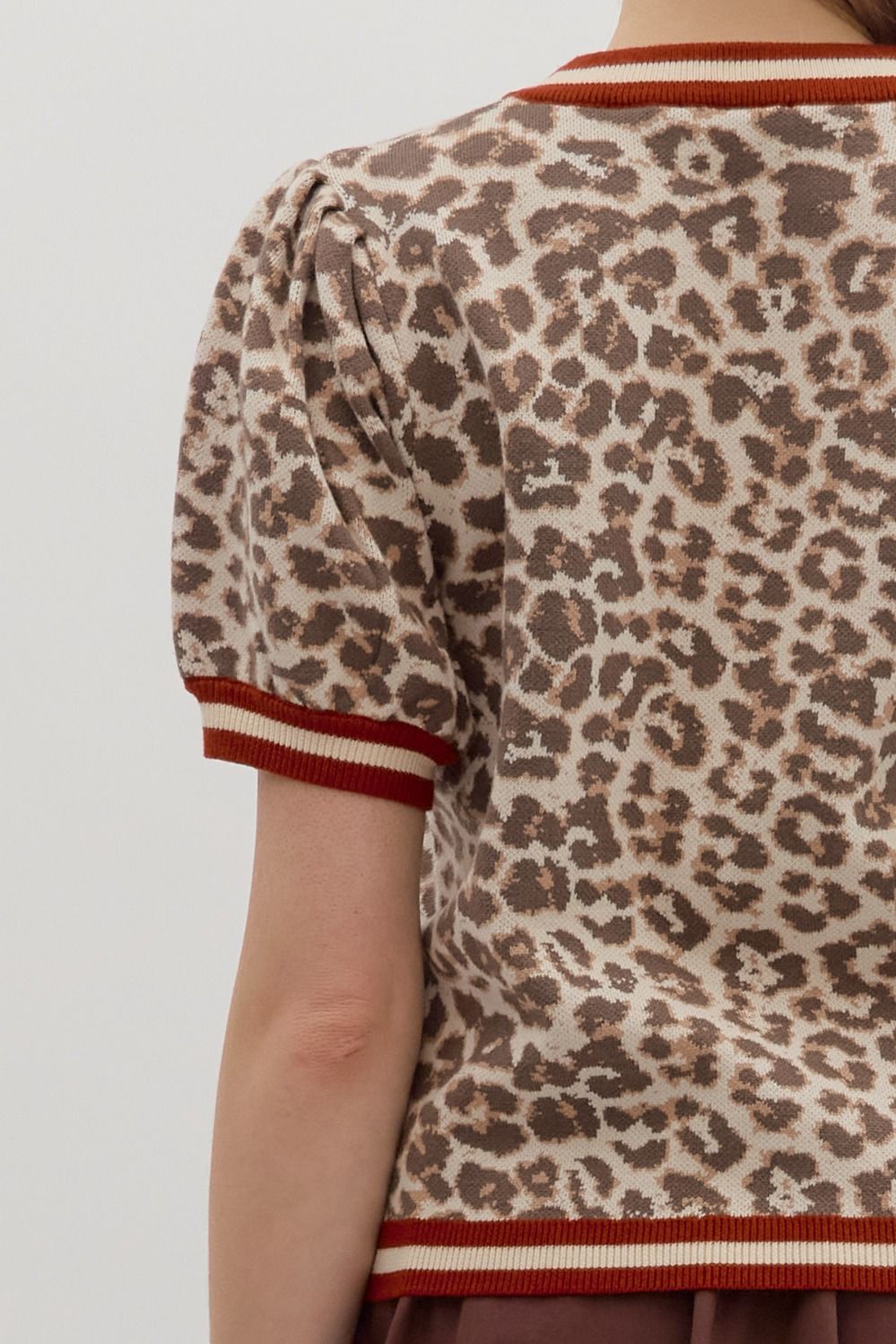 Leopard Pattern Short Puff Sleeve By Entro