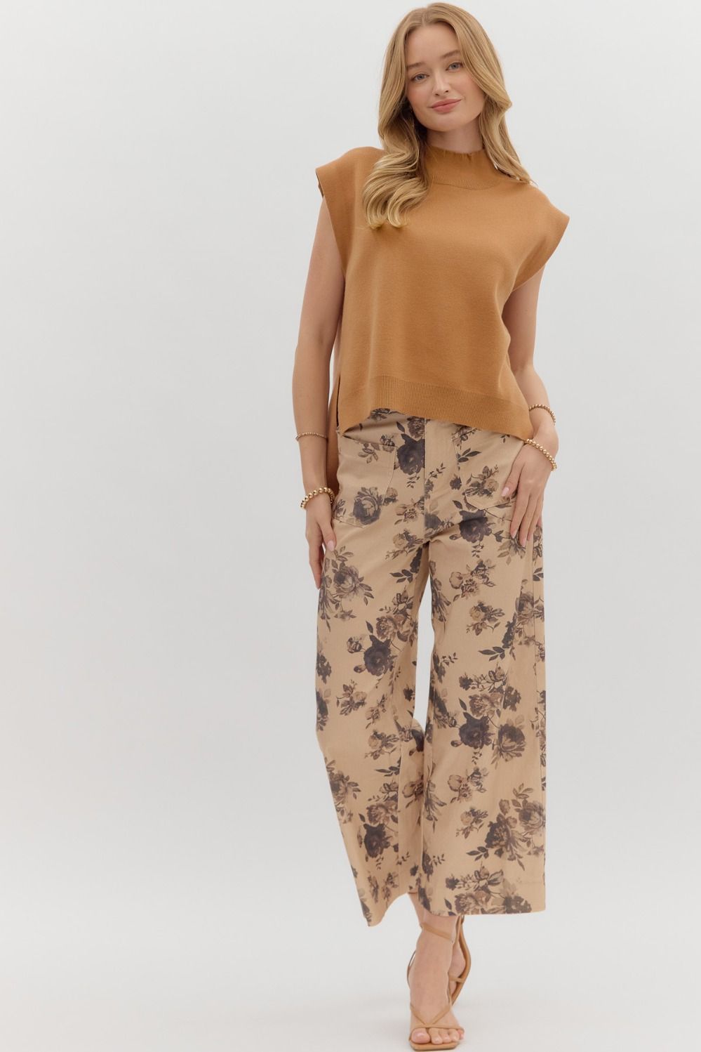 Muscle Tee Sweater By Entro