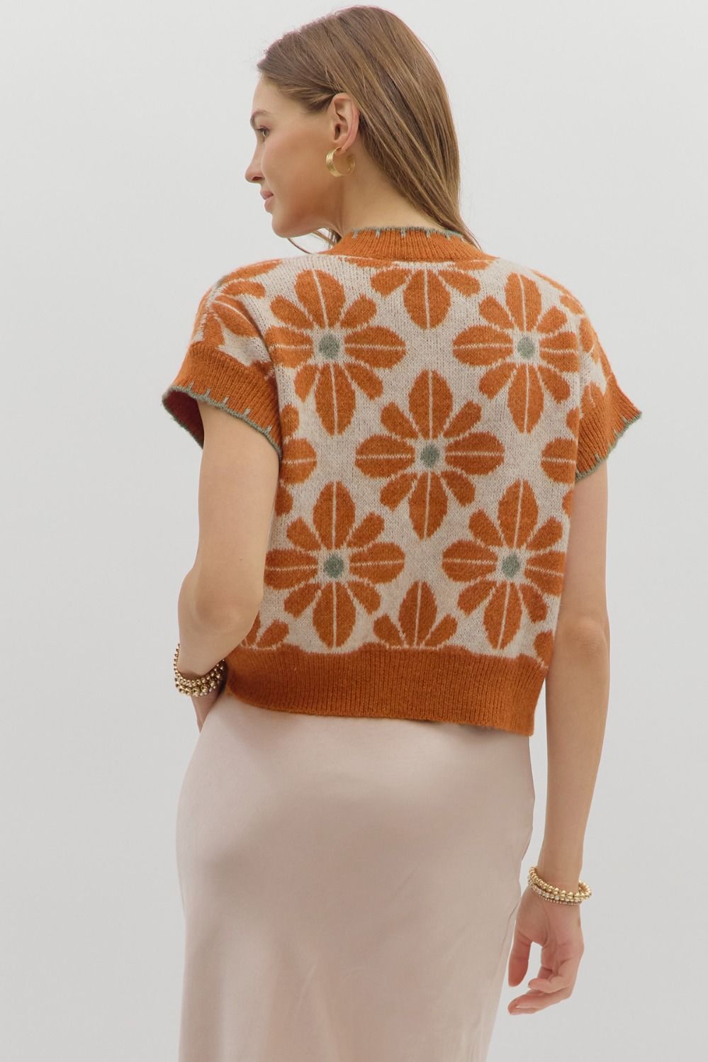 Floral Pattern Cropped Pullover Sweater Top By Entro