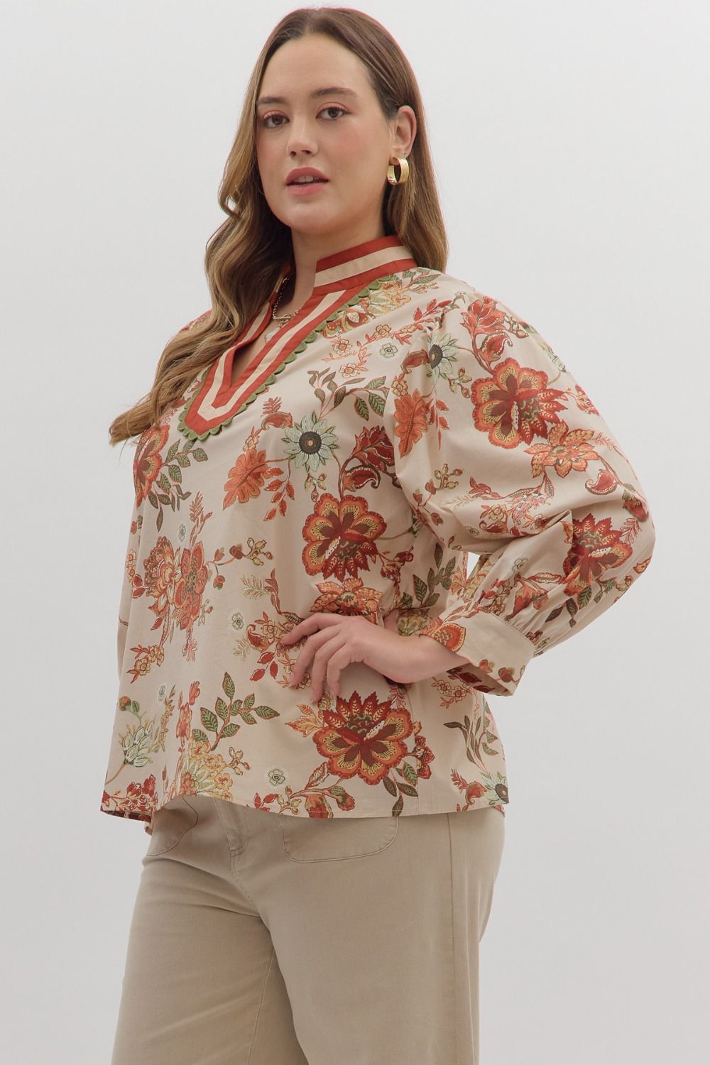 Floral Scallop Accent Top By Entro