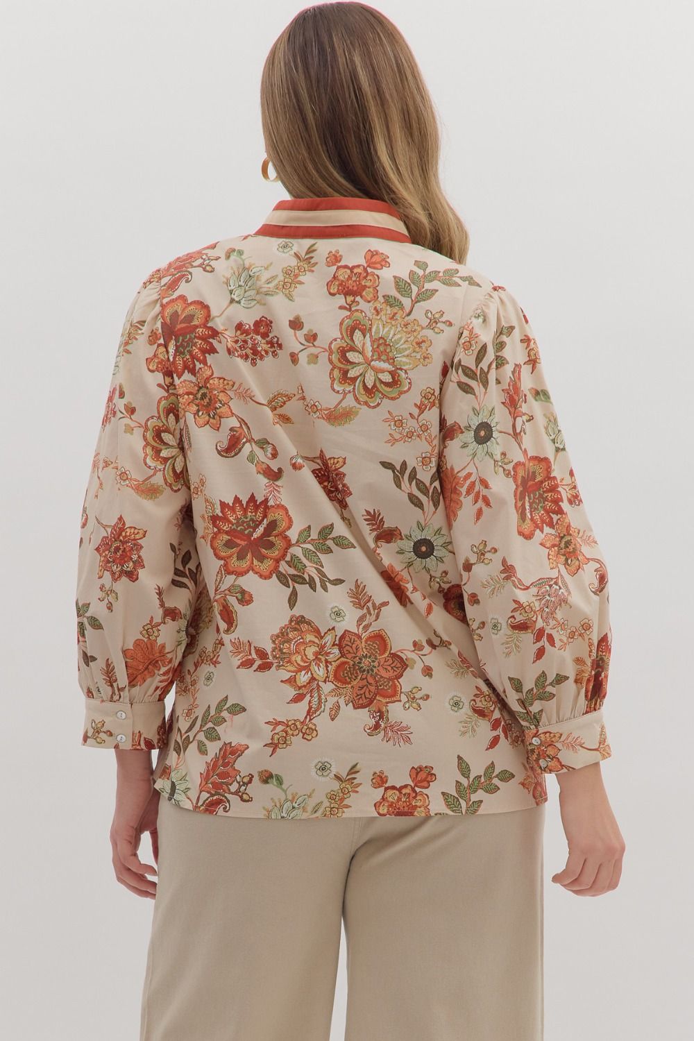 Floral Scallop Accent Top By Entro