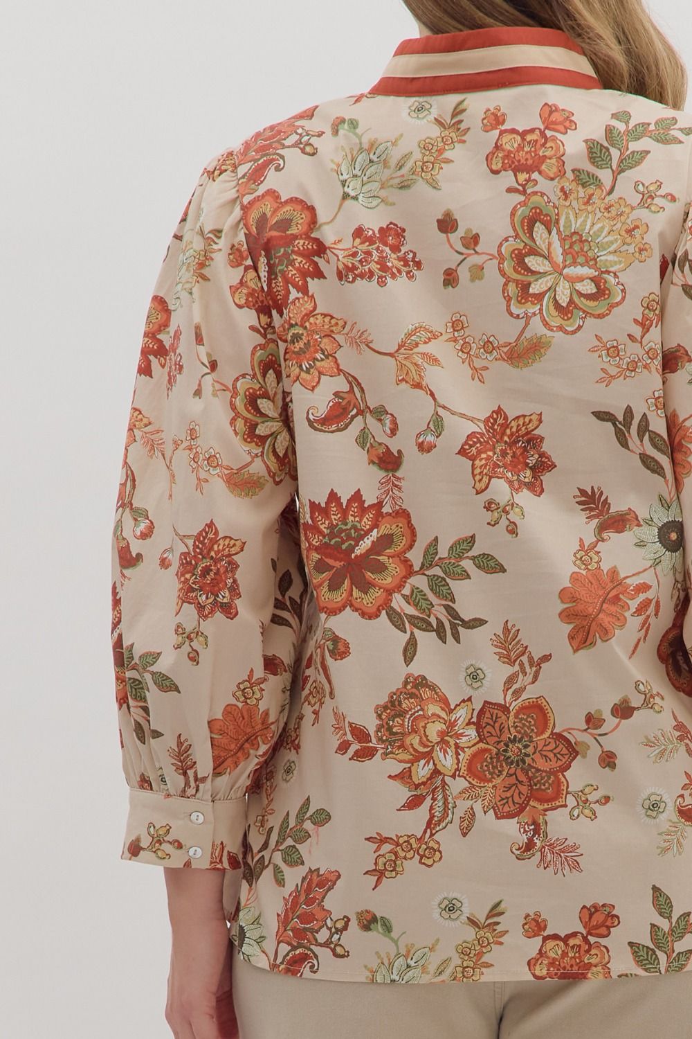 Floral Scallop Accent Top By Entro