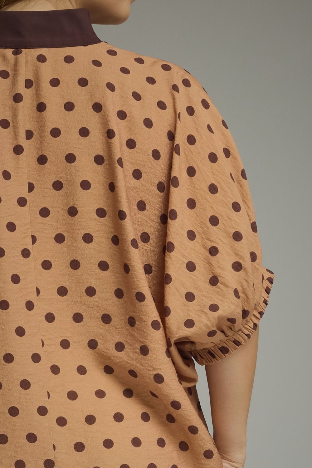 Plus size women's top with brown polka dot with puff sleeves 