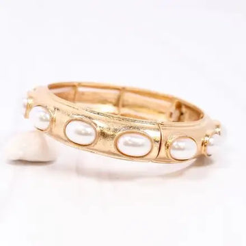 Harriette Pearl Bracelet Gold By Caroline Hill