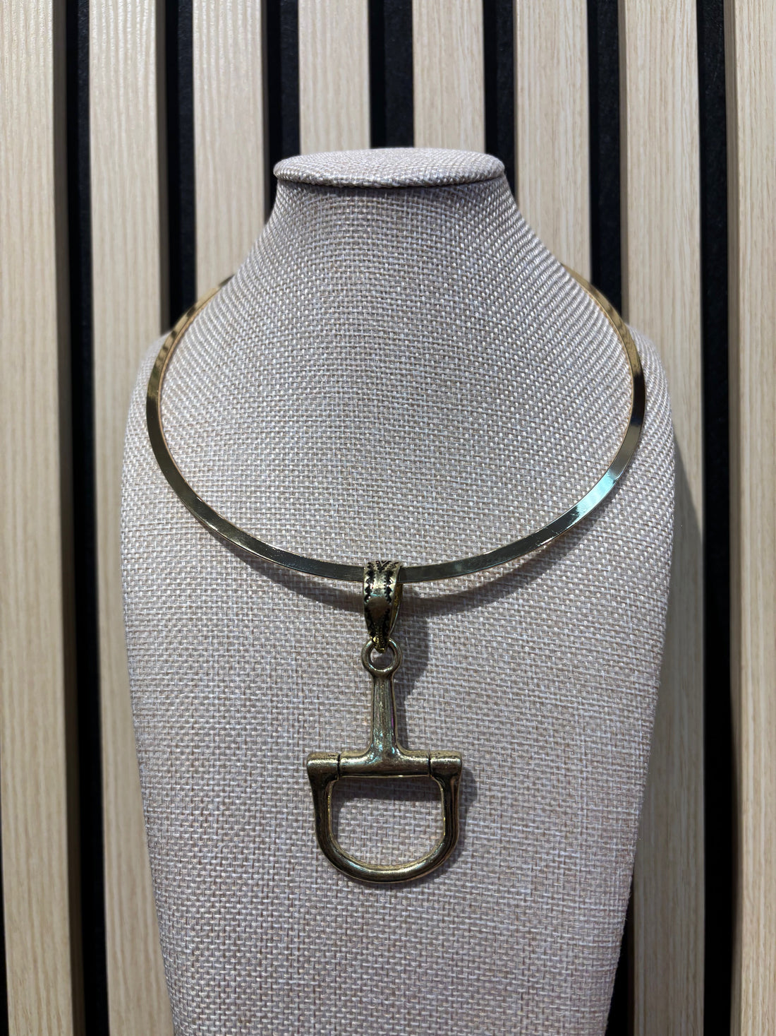 gold silver western style stirrup chocker 