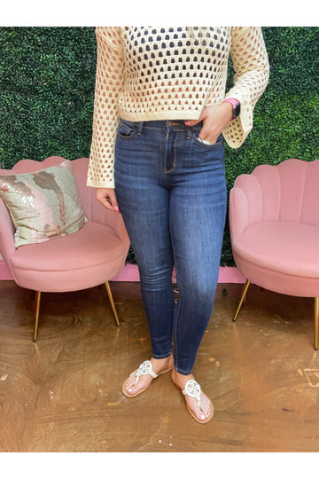 Judy Blue Clean Relaxed Fit Jeans