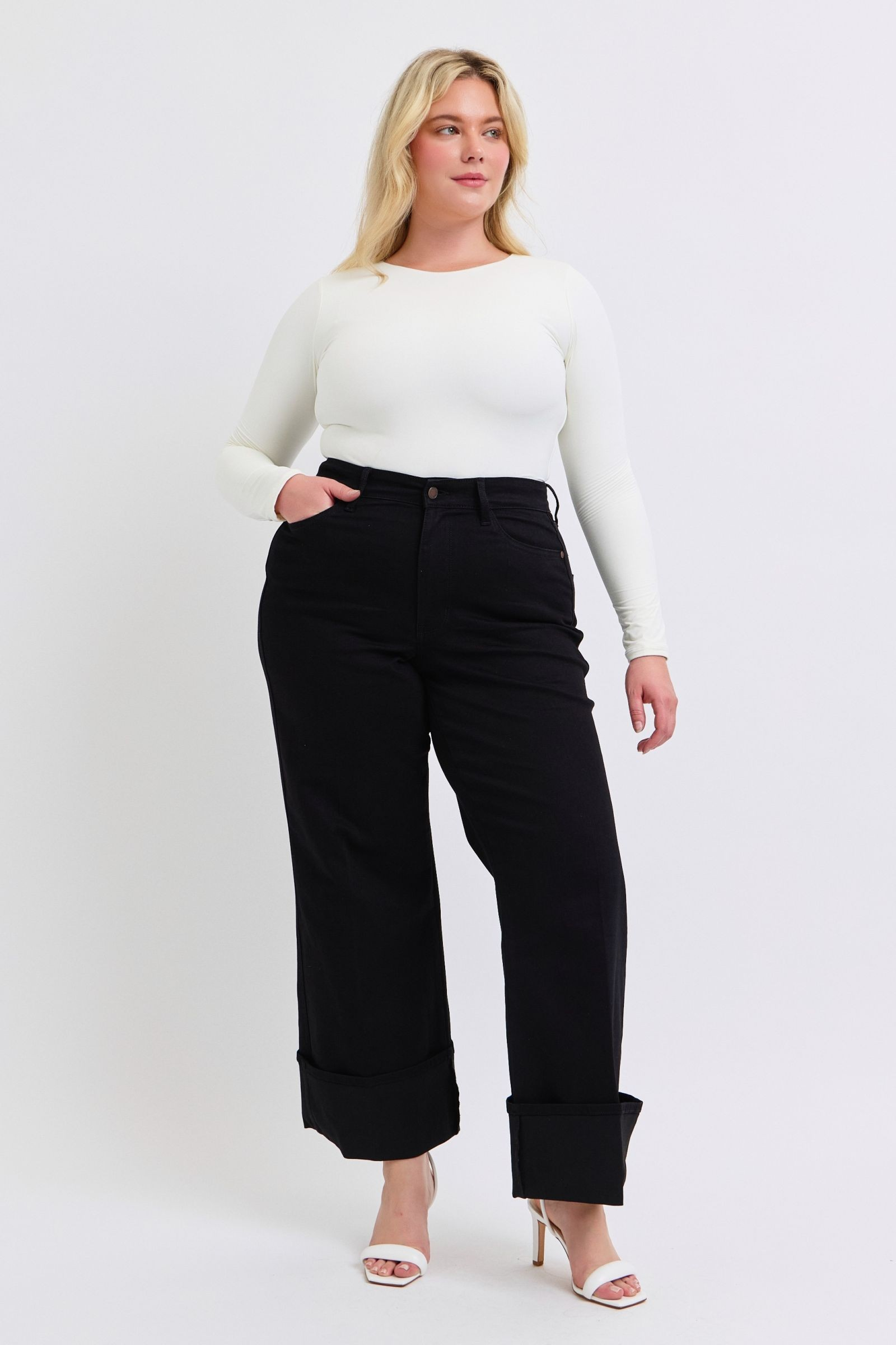 Judy Blue High Waisted Reto Wide Leg W/ Cuff (Curvy) 82617